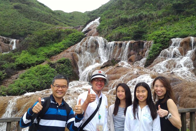 1 day North Coast Yehliu Jiufen and Shifen Private Tour - Yehliu Geopark and the coast’s strange stone shapes