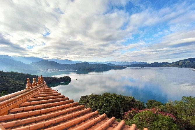 1 day tour Sun Moon Lake from Taichung - Lunch with Taiwanese flavors, at your own expense