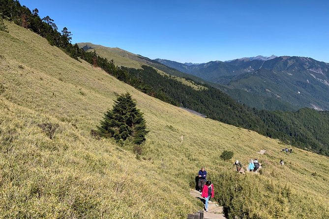 2-Day Private Tour to Sun Moon Lake and Mount Hehuan - Main Peak Trail to 3,417 meters