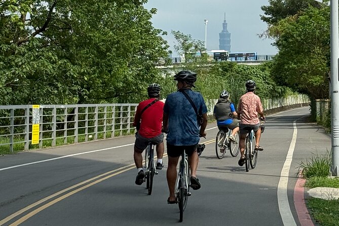 4 Hour Afternoon Cycling City Tour North with Snack - Key points to know before you pedal