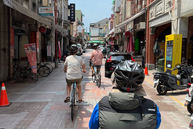 4 Hour Afternoon Cycling City Tour North with Snack - Taipei Expo Park and northern Taipei’s public life