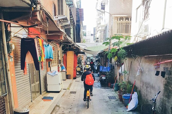 4-Hour Morning Cycling City Tour (incl. breakfast) - Is $83 a fair price?