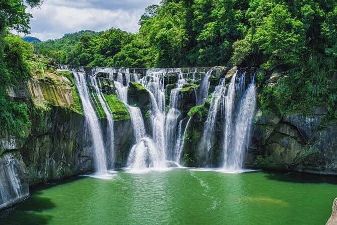 6 Hours Private Charter from Taipei in Shifen and Jiufen - Is $210 good value?