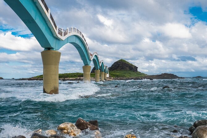 8-Day Around Taiwan Private Tour - Day 7: Art, sea cliffs, and Hualien