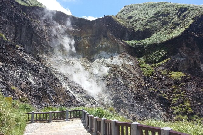 Beitou and Yangmingshan Day Tour from Taipei - Key points at a glance