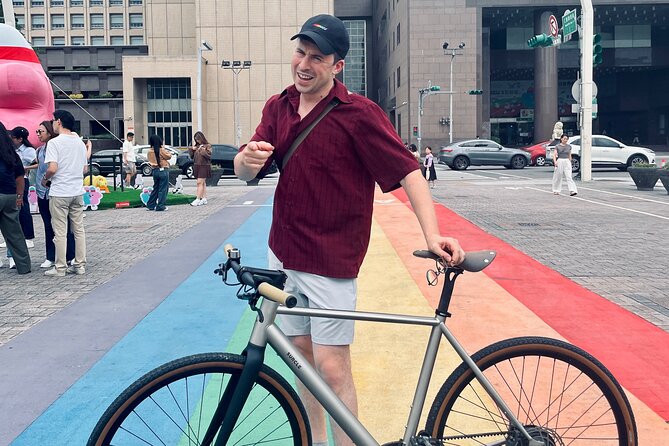 Best E-bike Cycling Tour in Taipei - Includes Local Food & Drinks - Hulin Market shows everyday Taipei