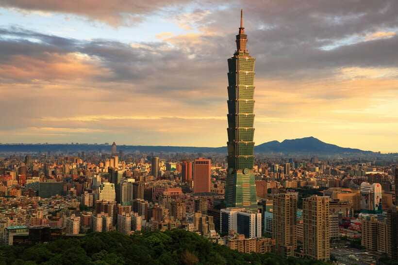 From Keelung: Private Taipei City Landmarks Shore Excursion - How the private format affects the value