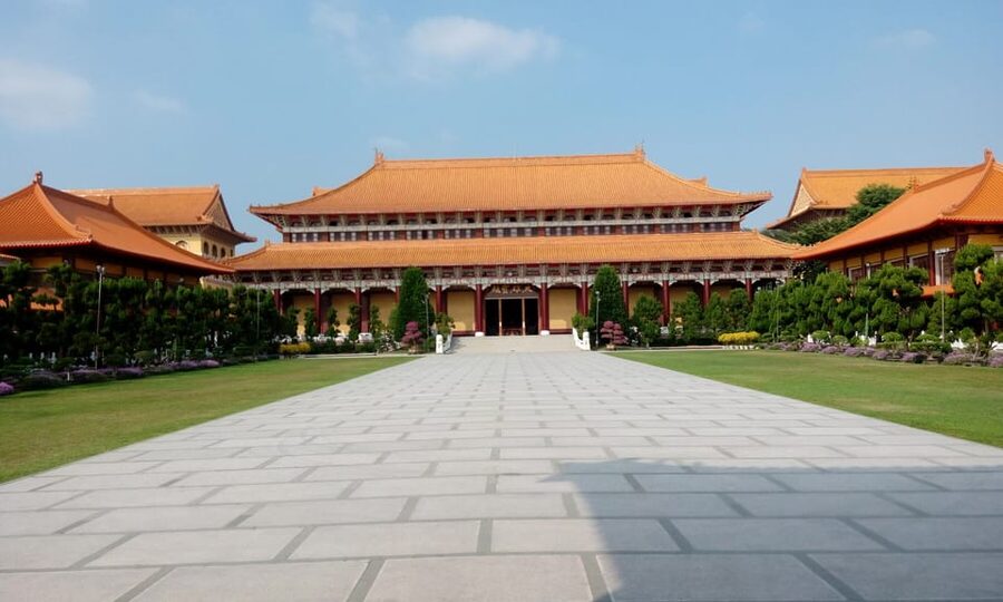 From Taipei: 5-Day Best of Round Taiwan Island Tour - The train to Yilan is a welcome change of pace