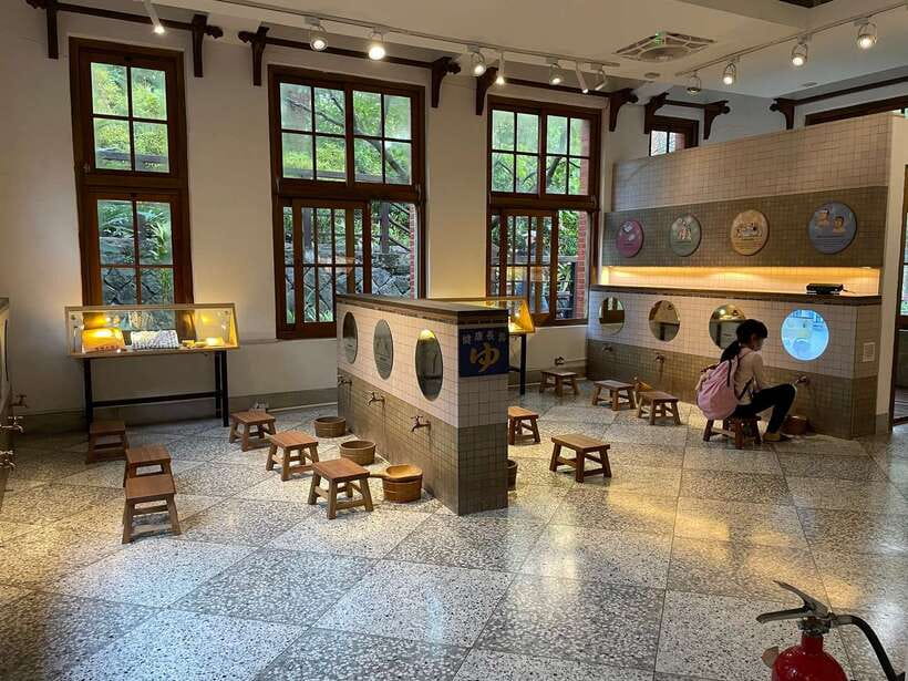From Taipei: Beitou and Yangmingshan National Park Day Tour - Weather, clothing, and who should book
