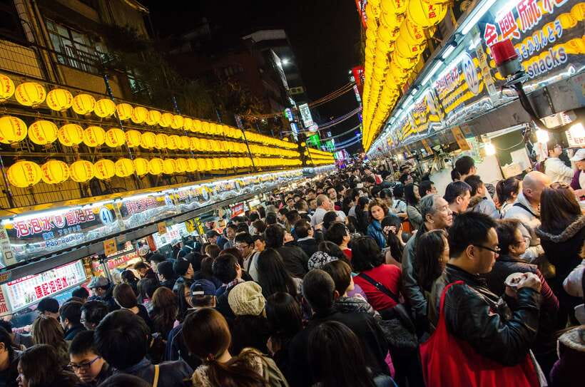 From Taipei: Full-Day Trip to Jiufen, Yehliu, Shifen & More - Who should book this day trip?