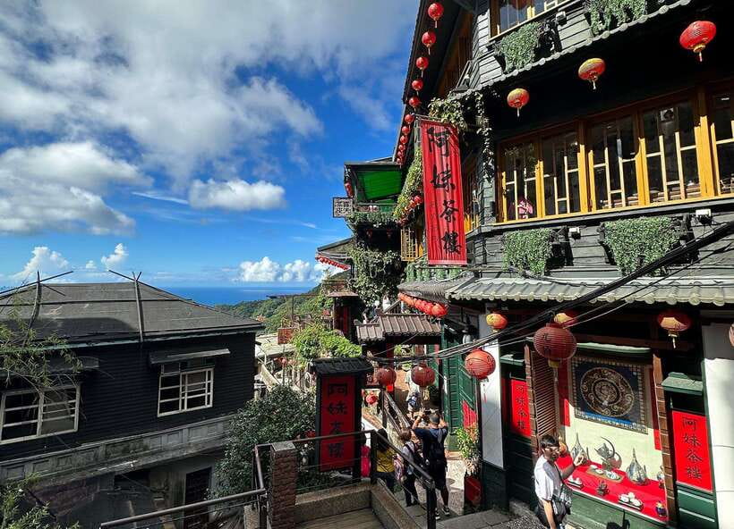 From Taipei: Jiufen & Shifen The Taiwan Charm Day Tour - Key points at a glance