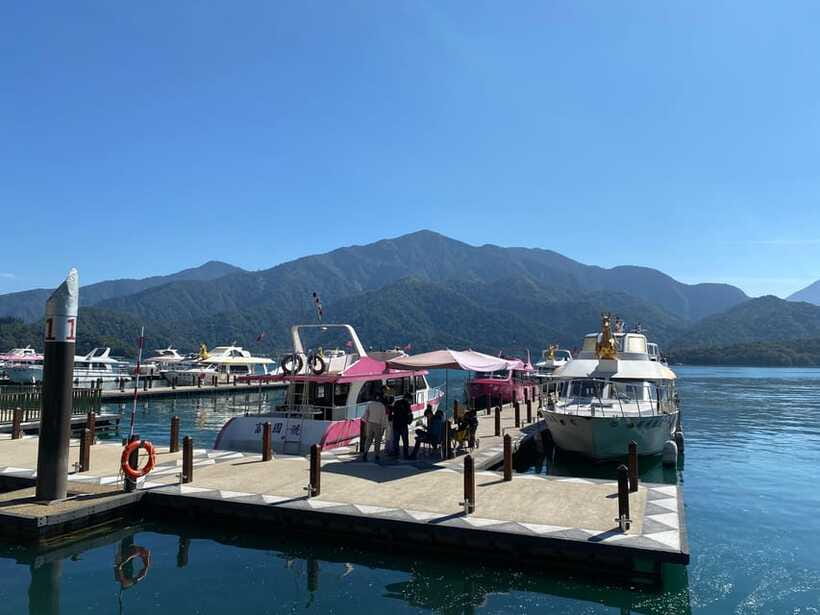 From Taipei: Nantou and Sun Moon Lake View Day Tour - Ita Thao Pier Plaza: food, shops, and optional activities