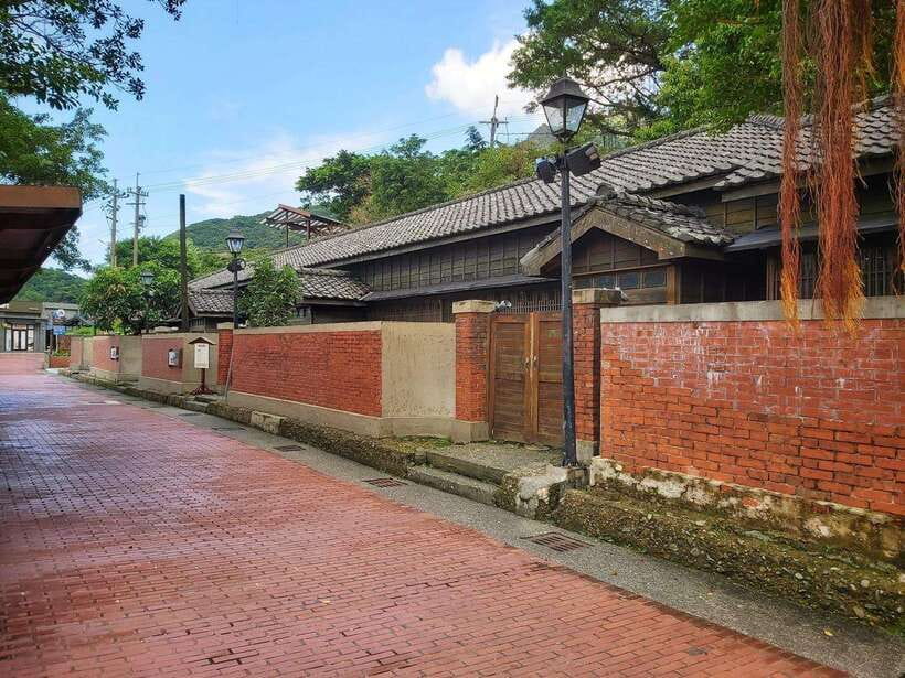 From Taipei: Old Gold Rush Town Jiufen Guided Night Tour - The 13 Levels: A Lit Copper Smelter Ruin
