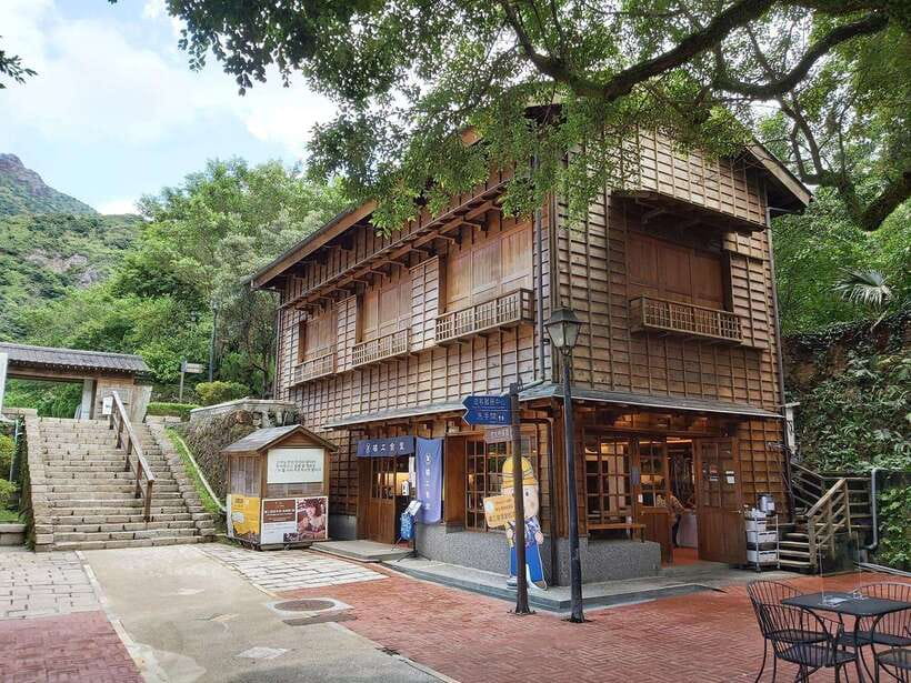 From Taipei: Old Gold Rush Town Jiufen Guided Night Tour - Transport, Timing, and the Long Day