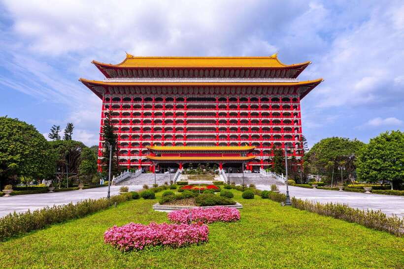 From Taipei: Private Classic Taipei Timeless Treasures Tour - Grand Hotel Taipei: a quick look at classic Chinese design