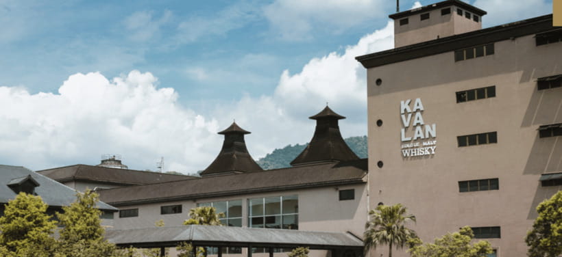 From Taipei: Private Custom Yilan Tour with Local Guide - Lunch at a local restaurant
