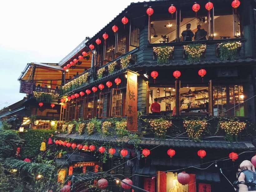 From Taipei: Private Scenic Tour to Jiufen, Yehliu & Pingxi - The day at a glance