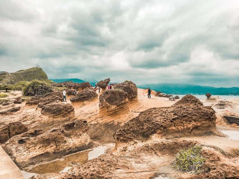 From Taipei: Private Scenic Tour to Jiufen, Yehliu & Pingxi - Shifen Waterfall and the walk through the hills