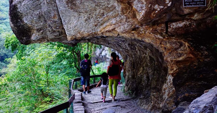 From Taipei: Taroko Gorge Private Tour - The long road from Taipei to Taroko