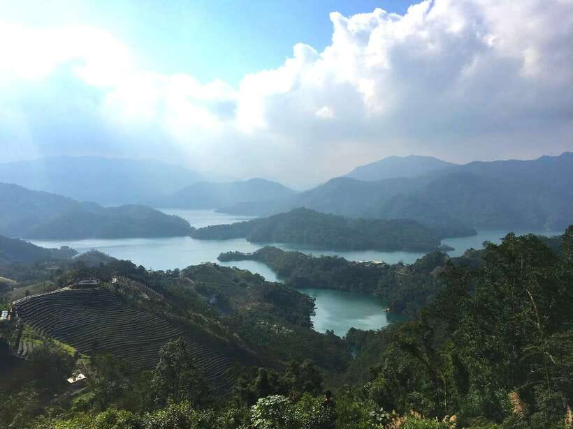 From Taipei: Thousand Island Lake and Pinglin Tea Plantation - The tea tasting is the true finale