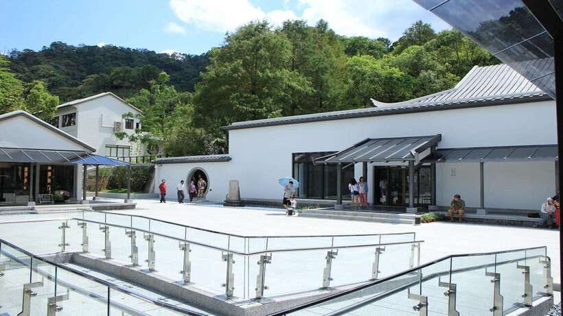 From Taipei: Thousand-Island Lake & Tea Museum Private Tour - Who should book this experience