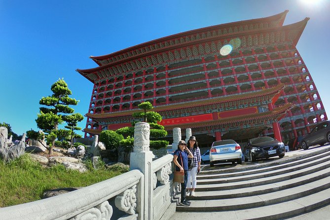 Full-Day Private Custom Taipei City Tour - The National Palace Museum requires a choice