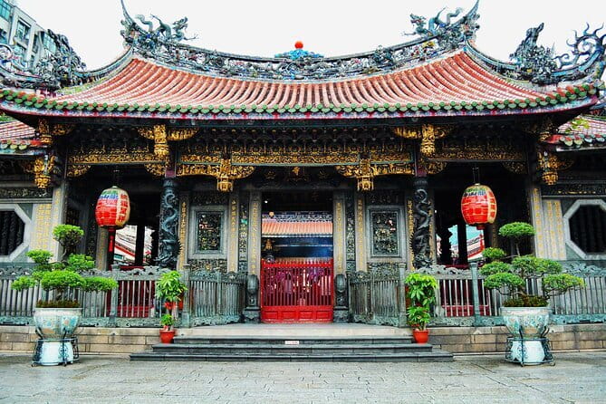 Full Day Private History Tour in Taipei City - How the private vehicle changes the day