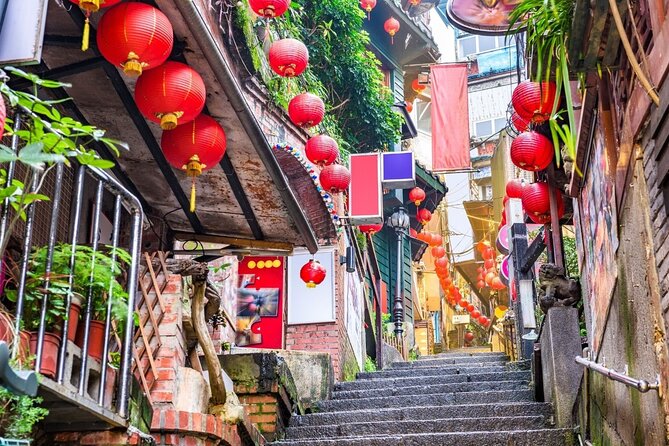 Full-Day Tour in Shifen, Jiufen & Yehliu of Taipei (Incl. ticket) - Jiufen Old Street, food, and the crowd question