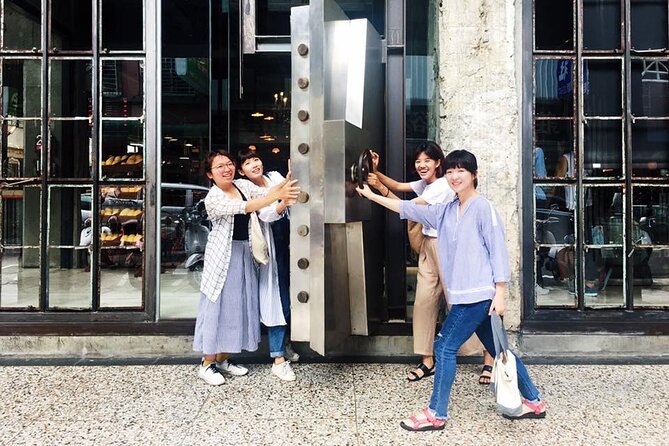 Guided Historical Tour in Taichung with Suncake DIY Experience - Qingcao Street and the flavor of traditional medicine