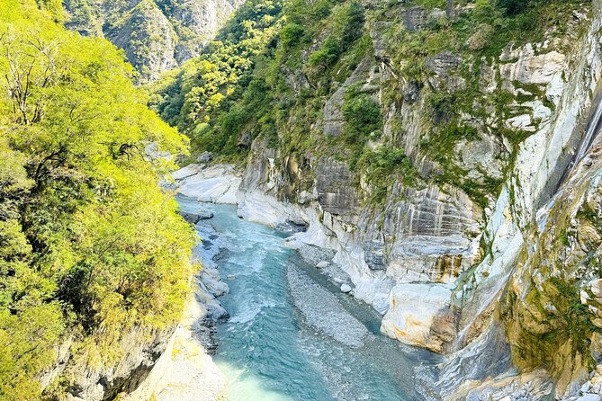 Hualien Taroko Day Tour From Ximending - Changchun Shrine and the Human Cost of the Road