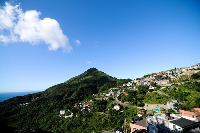 Jiufen, Heping Island Park & Keelung Night Market Day Tour - Timing, group size, and physical effort