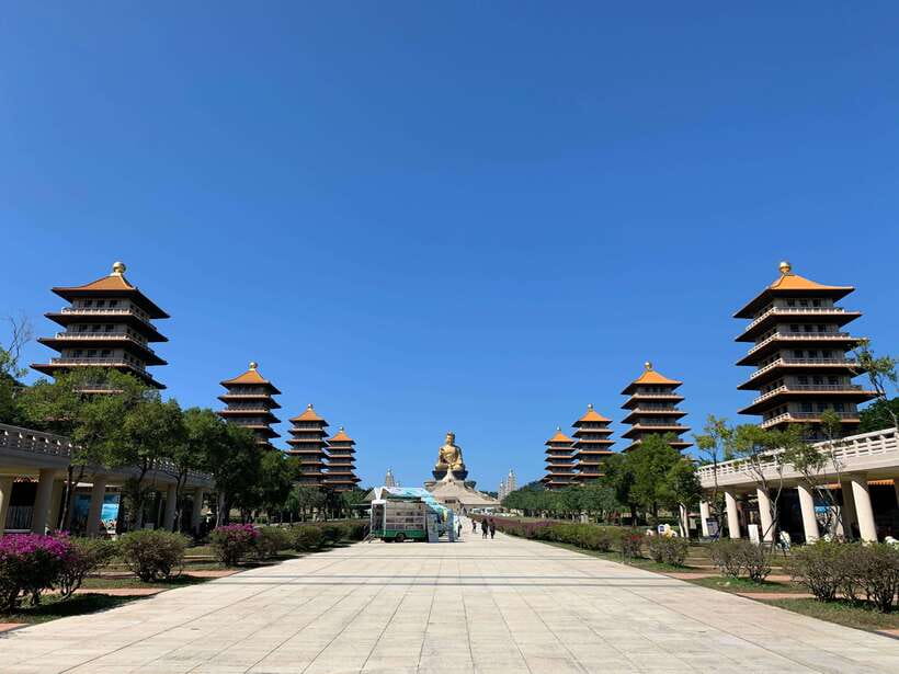 Kaohsiung: Private City Tour with Fo Guang Shan Museum - The flexible break and the question of lunch