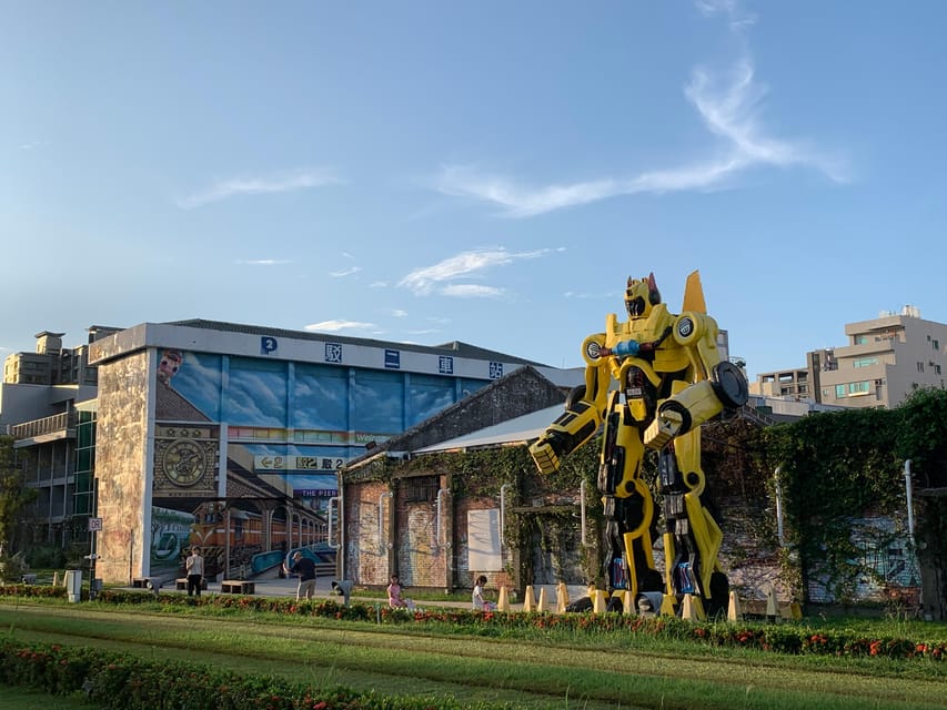 Kaohsiung Private Tour - Discover Local Hidden Gems - Formosa Boulevard and the Dome of Light