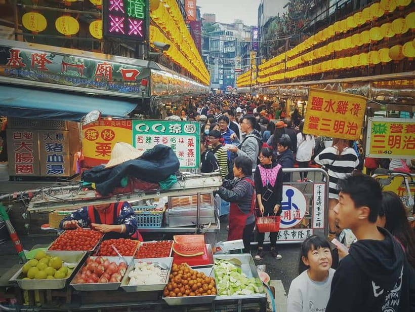 Keelung: Guided Walking Tour with Snacks and Drink - Fude Temple adds another layer of local belief