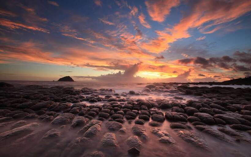 Keelung: Heping Island Geopark Entry Ticket - Walking among Elephant Rock and other formations
