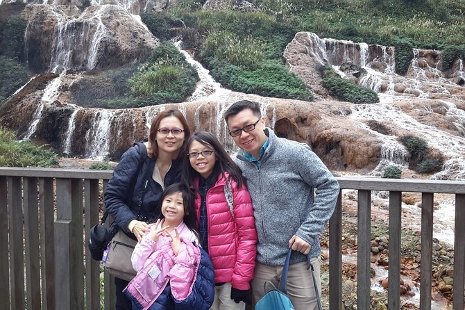 Keelung port pick up day tour ( private group) - Shifen Old Street and the sky lantern ritual