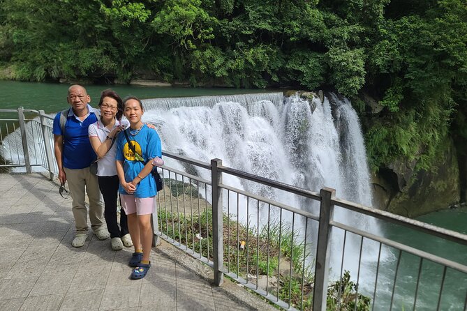 Keelung Port Shore Private Customized Tour - Taipei 101: city views at an extra cost