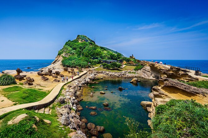 Keelung Shore Excursion: Private 6H Natural Wonder & Seafood Tour - What to bring and arrange ahead of time