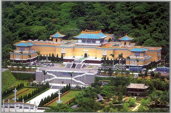 Keelung Shore Excursion: Xiangshan Hiking & Classic Taipei Culture Private Tour - Key points at a glance