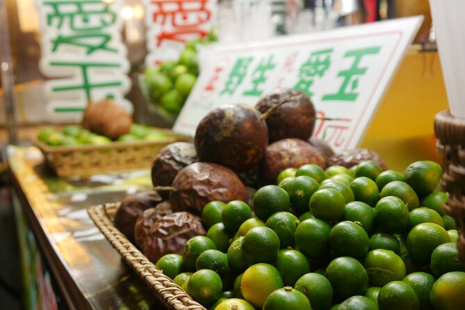 Local Favorites: Taiwan Night Market Food Tour in 2 hours - Meeting at Shuanglian and reaching the market