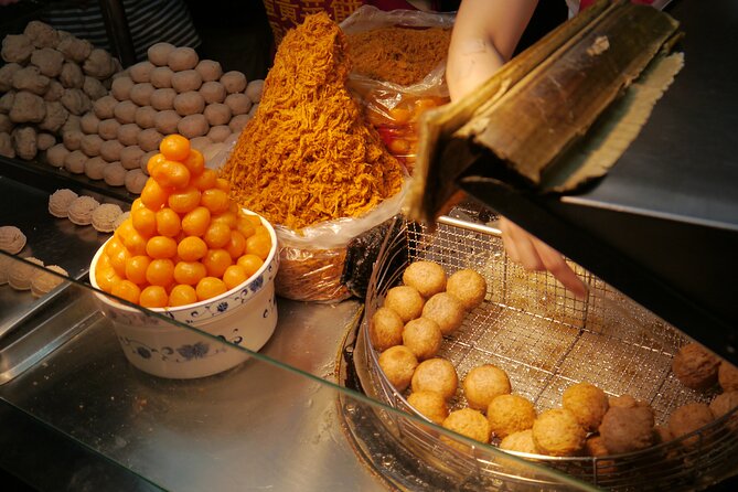 Local Favorites: Taiwan Night Market Food Tour in 2 hours - What you might eat, from oyster omelet to shrimp soup