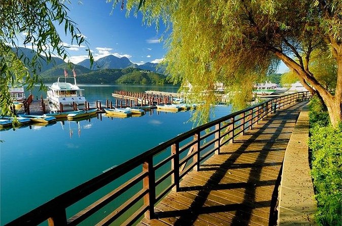 Nantou Day Tour: Sun Moon Lake & Ita Thao Pier from Taipei - Ita Thao Pier and Thao culture