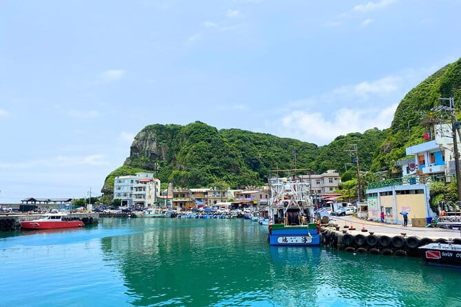 Northeast Coast Instagram Photo Tour in Keelung & New Taipei - Heping Island GeoPark and its volcanic rock