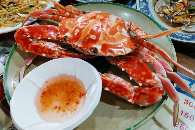 Northern Taiwan Private Adventure: Yehliu, Jiufen, & Pingxi - Guides, pacing, and the private vehicle