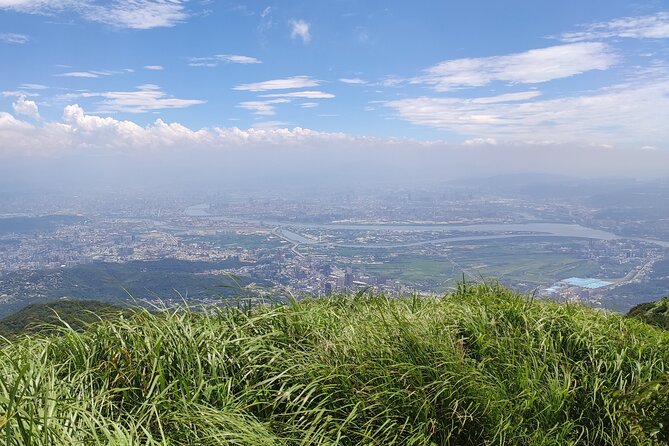 One Day Hike around Taipei's Yangmingshan National Park - Qixingshan, the high point of the hike