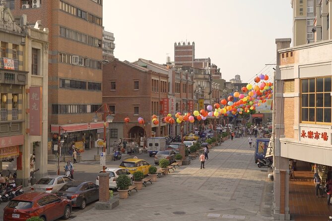 One-Day Historical and Heritage Tour in Taipei - A full day from Taipei’s imperial treasures to its modern skyline