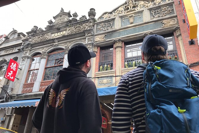 One-Day Historical and Heritage Tour in Taipei - A quiet pause at the National Revolutionary Martyrs’ Shrine