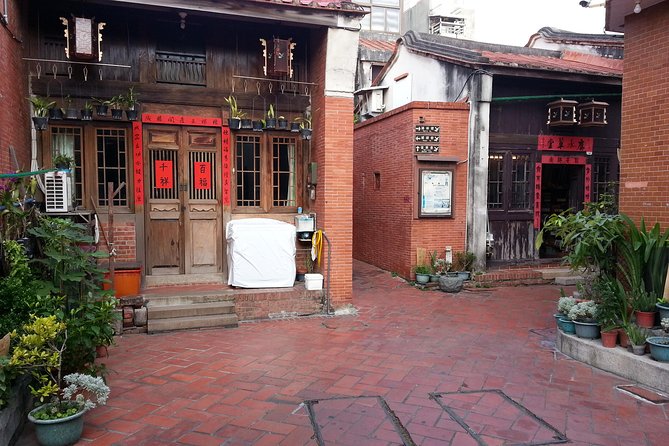 Private 2-Day Sun Moon Lake, Puli and Lukang Tour - The overnight stay near Sun Moon Lake
