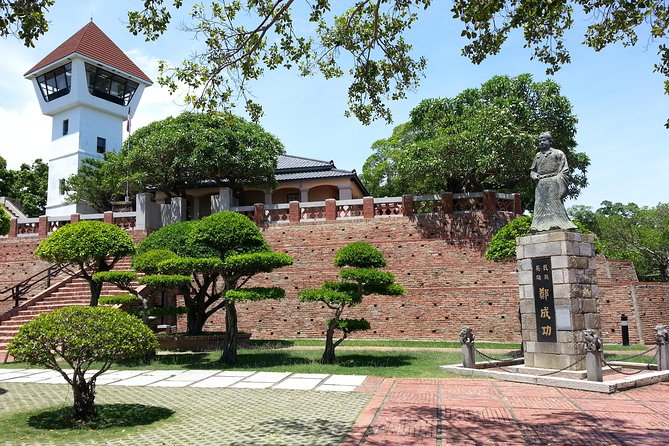 Private 3-Day Southern Taiwan Tour (Tainan, Kaohsiung, Kenting) - Day 1: high-speed rail, Fo Guang Shan, and Kaohsiung after dark