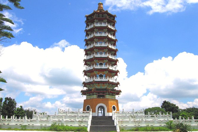 Private 3-Day Tour to Sun Moon Lake and Alishan - Guides, vehicles, and the private format